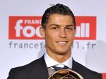 Ronaldo đã có chiến thắng áp đảo trước Messi