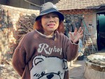 Cuộc sống của Siu Black khi về quê nuôi heo, bán đồ ăn