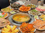 Phải mổ lấy ra 1,5kg thức ăn sau 2 tiếng 'chén' buffet