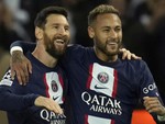 Neymar chia sẻ xúc động gửi Messi trong ngày chia tay Argentina