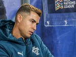 Ronaldo viết tâm thư nói thẳng lý do rời tuyển Bồ Đào Nha và xin lỗi một điều