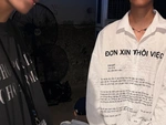 Người trẻ muốn mua áo sơ mi in 'đơn xin thôi việc' để mặc đi làm