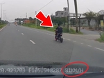Tài xế lái ô tô 84km/h hú hồn khi xe đạp điện vượt mặt 'trong một nốt nhạc'