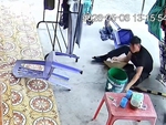 Chàng trai hút thuốc lào say ngã cắm đầu