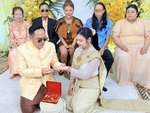 Vợ cả dẫn đầu đoàn rước dâu, tự tay cưới vợ hai cho chồng