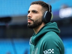 Ait Nouri ngủ gật khi Man City ăn mừng chức vô địch FA Cup