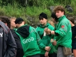 Vì sao nhiều khách du lịch ở Việt Nam lại mặc áo Grab?