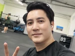 Sao nam sạch scandal sống ở biệt thự 3.000m², 49 tuổi vẫn lẻ bóng vì 'cứ yêu là đứt gánh'
