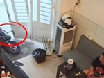 Thanh niên đứng hình vì ngồi im thôi mà 'họa' cũng tự tìm tới