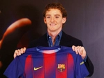 Anthony Gordon ‘ghi bàn’ ngay buổi họp báo ra mắt Barca