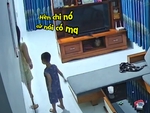 Ba mẹ con 'lạnh sống lưng' khi thấy 'bóng đen' trong nhà
