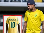 Xôn xao chỉ vì áo đấu của Neymar có... dấu chấm