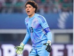 Ochoa dự 6 World Cup nhưng không được huy hiệu Legacy như Messi