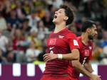 Cầu thủ Thổ Nhĩ Kỳ từ chối nhận quà biệt thự sau cú sốc World Cup