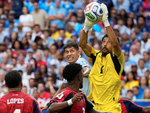 Thủ môn Vozinha của Cape Verde bất ngờ 'đắt hàng' sau World Cup