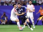 Bị loại khỏi World Cup, cầu thủ Jordan rủ nhau 'check-in' với Messi