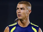 Ronaldo đổi ‘giao diện’ sau đám cưới