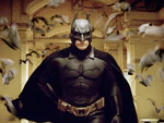 Nhà của Batman gặp chuyện vì... dơi