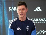 Sao cũ Man Utd đá không lương để giúp CLB thời thơ ấu