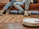 Chồng thắng kiện nhờ robot hút bụi nhưng lãnh án tù vì quay lén
