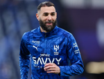 Benzema đang sung thì CLB… hết chỗ
