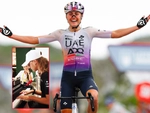 Tay đua gây sốt với tài chơi đàn piano ở Tour de France Femmes