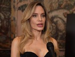 Lý do Angelina Jolie sang Campuchia sống vài tháng mỗi năm