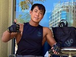 'Flex' ngủ 30 phút/ngày suốt 17 năm, YouTuber bị lật tẩy sau vài lần livestream