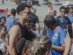 Người hùng World Cup mệt mỏi vì… nổi tiếng