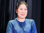NSND Hồng Vân: 'Người ta đồn tôi rửa tiền, thật ra là đi cày nuôi sân khấu'