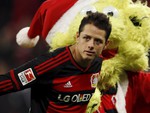 Điểm tin tối 1-1: Chicharito xuất sắc nhất tháng 12 Bundesliga