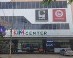 Bé gái bị thương vì mắc thang cuốn, rơi từ tầng 3 xuống tầng 1 trong khu vui chơi