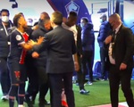 Video:  Neymar chửi bới, xô xát và suýt đánh nhau với Djalo trong đường hầm