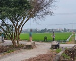 Phát hiện người đàn ông chết trong tư thế treo cổ bằng dải khăn tang