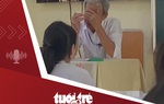 Tin tức tối 22-5: Người thầy liên tục lau nước mắt trong tiết dạy cuối cùng gây 'bão mạng'