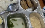 Hiệu trưởng giải thích lý do suất ăn bán trú 25.000 đồng chỉ ‘lèo tèo’ trứng, muối vừng