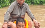 Những tiếng kêu cứu trong đêm lũ ở Nam Trung Bộ