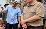 Thủ tướng Phạm Minh Chính thăm vùng lũ Phú Yên, động viên người dân ổn định đời sống