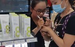 Ma trận mỹ phẩm giả: Người dùng và doanh nghiệp bán hàng thật lên tiếng