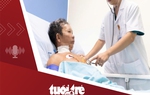 Tin tức tối 2-7: Người đàn ông 68 tuổi chặt cây bị ong vò vẽ đốt 30 vết, suýt chết