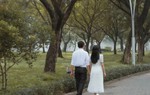 Cưới nhau để làm gì khi chỉ một người gánh vác?