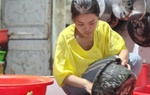 Lê Thị Hương Diệp: Làm 12 tiếng mỗi ngày để nuôi ước mơ đại học