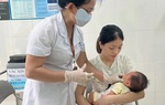 Hơn 570.000 trẻ đã được uống vắc xin rota miễn phí
