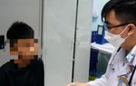 Rối loạn Tics ở trẻ, đừng nhầm với thói quen hay hành vi nghịch ngợm