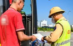 Cục Cảnh sát giao thông nói về việc kiểm tra giấy khám sức khỏe tài xế