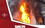 Tin tức tối 24-3: Phá mái tôn cứu người trong căn nhà 6 tầng cháy ngùn ngụt