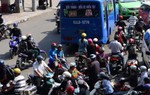 Thấy gì qua những vụ đánh nhau vì tiếng còi xe?