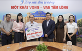 Công ty Phân bón Việt Nhật tiếp sức đến trường 300 triệu đồng