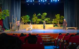 Tiết học ngữ văn đặc biệt dưới ánh đèn sân khấu