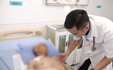 Lọc máu liên tục cứu cụ ông 98 tuổi bị đàn ong vò vẽ đốt gần 80 vết